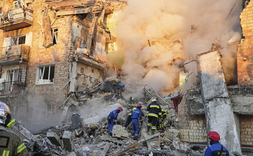 Trump Expresses No Surprise After Russian Strikes Claim 21 Lives in Kyiv Trump Expresses No Surprise After Russian Strikes Claim 21 Lives in Kyiv