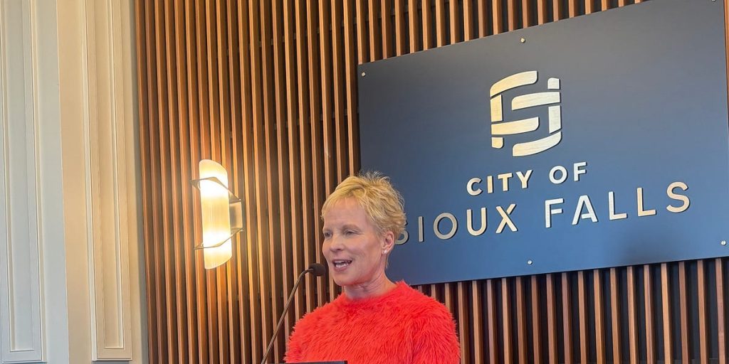 Kirby Family Donates M to Frank Olson Pool Project